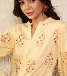 yellow cotton blend floral printed regular top