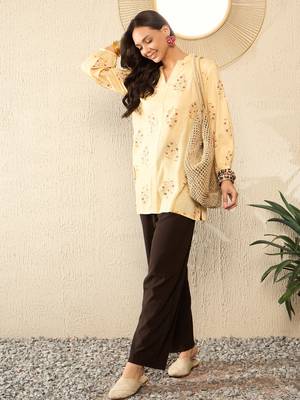 yellow cotton blend floral printed regular top 4