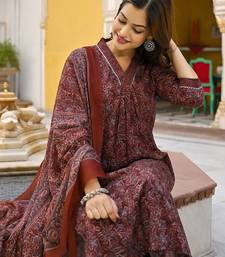 women maroon rayon blend floral printed straight kurta trousers with dupatta