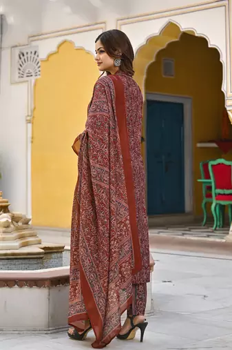 women maroon rayon blend floral printed straight kurta trousers with dupatta