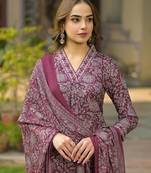 women burgundy rayon blend floral printed straight kurta trousers with dupatta