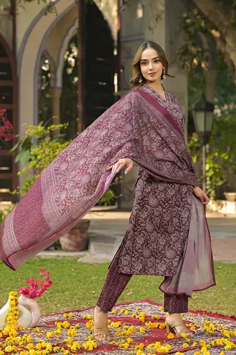women burgundy rayon blend floral printed straight kurta trousers with dupatta