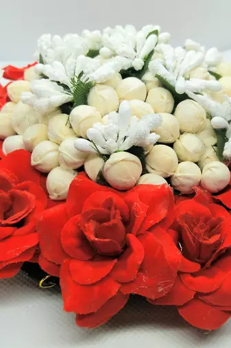 Red rose bridal juda