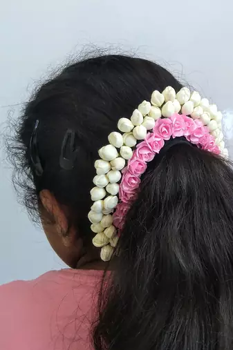 Baby pink gajra