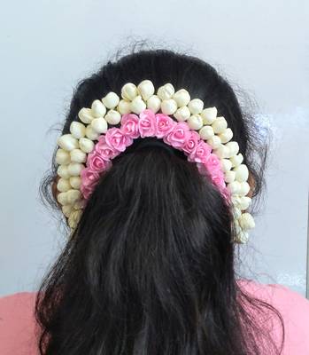 Baby pink gajra 1