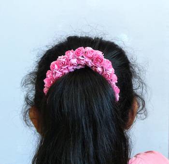 Baby pink plain gajra 1