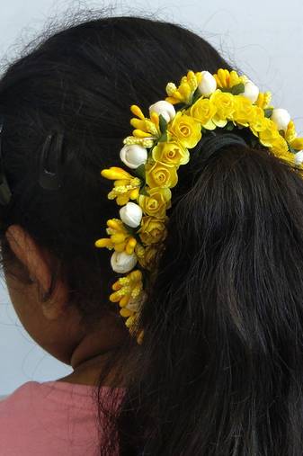 Yellow  gajra