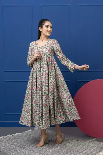 Smer women's cotton printed v-neck 3/4th sleeves flare midi dress