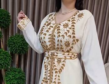 OFF White Moroccan Kaftan With hijab 2