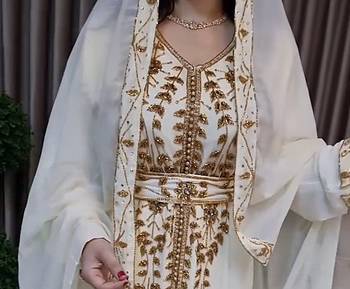 OFF White Moroccan Kaftan With hijab 4