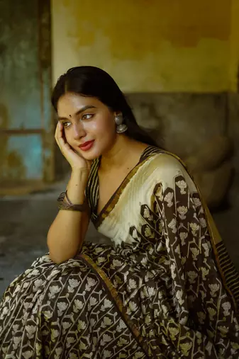 Digital Print Muslin Chanderi Saree Luxurious Muslin Chanderi Saree with Intricate Design