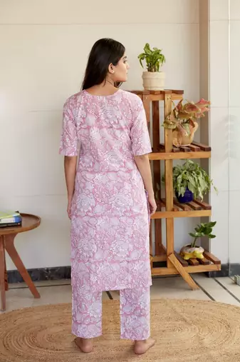 Pink printed v neck straight kurta pant set - (set of 2)