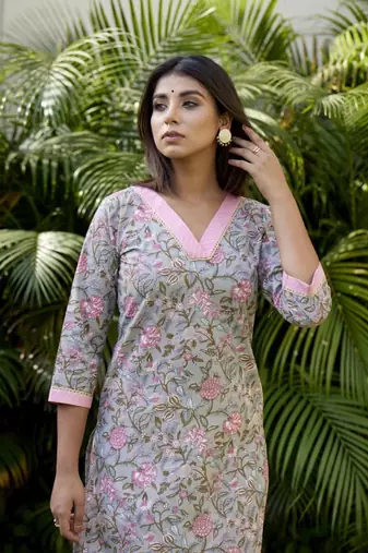Pink grey floral kurta dupatta set (set of 3)