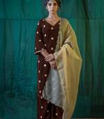 Brown embroidered velvet kurta set - (set of 3)