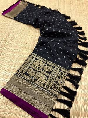 Beautiful Soft Silk Saree Is Having Checks Silver And Gold Zari Saree 4