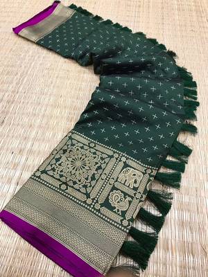 Beautiful Soft Silk Saree Is Having Checks Silver And Gold Zari Saree 4