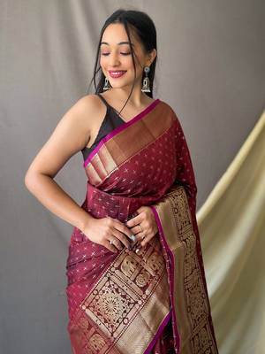 Beautiful Soft Silk Saree Is Having Checks Silver And Gold Zari Saree 2
