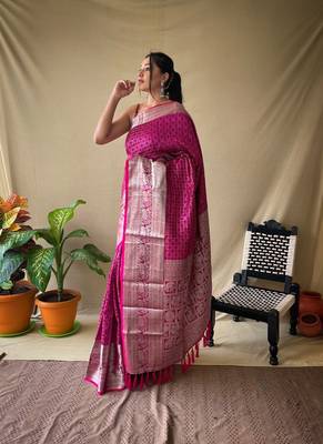 Beautiful Soft Silk Saree Is Having Checks Silver And Gold Zari Saree 3