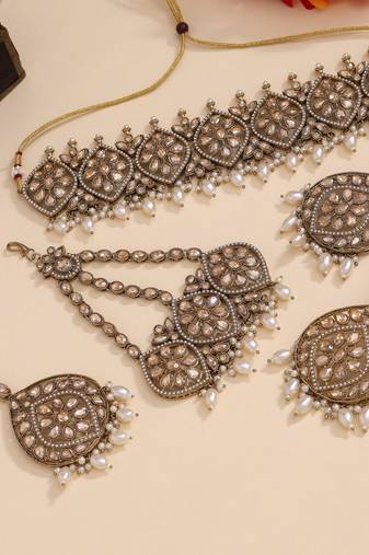 Gold color pakistani choker kundan necklace set