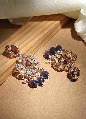 Kundan earrings with purple drops 3