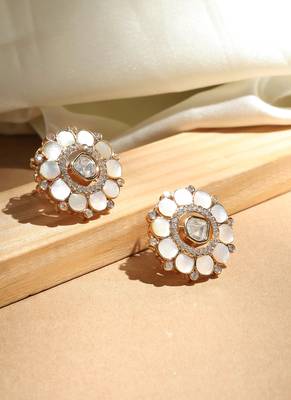 Statement studs with monalisa white stones 1