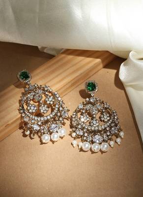 Kundan chandbali earrings with emerald stones 1