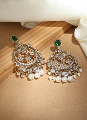 Kundan chandbali earrings with emerald stones 2