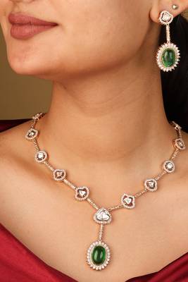 Elegant necklace with oval transparent stones & dark green pendant set 1