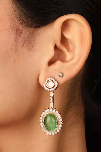 Elegant necklace with oval transparent stones & dark green pendant set