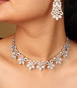 Shiny silver flower pattern necklace & matching earrings set