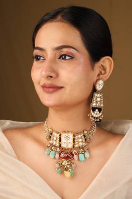 Traditional multi-shape colorful transparent stone necklace 2