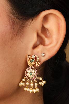 Gold-plated guttapusalu necklace with red stone accents, jhumkis & pearl pendant 3