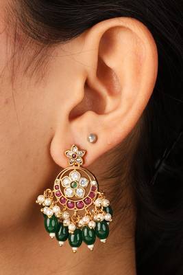 Moon-shaped pendant necklace with dark green jhumkis & matching earrings 3