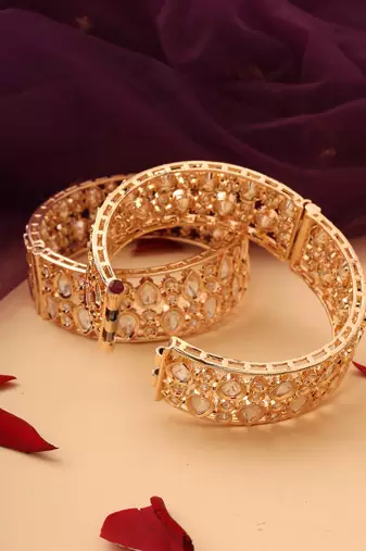 Regal raindrop gold-plated kundan stone bangles