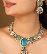 Statement necklace with turquoise stones and kundan work