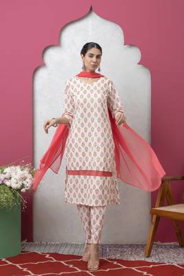 Smer women's cream & pink cotton printed v-neck 3/4th sleeves straight kurta & trouser with dupatta set 1