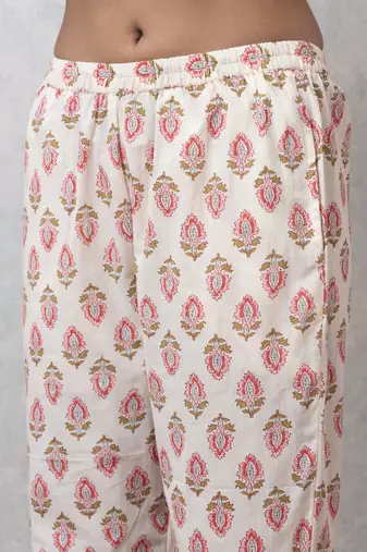 Smer women's cream & pink cotton printed v-neck 3/4th sleeves straight kurta & trouser with dupatta set