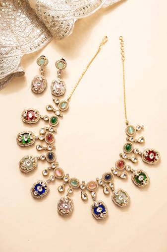 Multicolour american stone statement necklace set