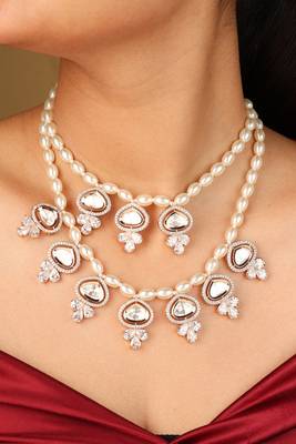 2-layer pearl necklace with kundan stone pendant 4