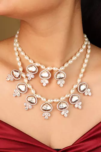 2-layer pearl necklace with kundan stone pendant