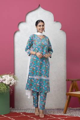 Smer women's turquoise blue cotton printed v-neck 3/4th sleeves kurta with trouser set 1
