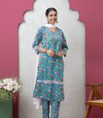 Smer women's turquoise blue cotton printed v-neck 3/4th sleeves kurta with trouser set