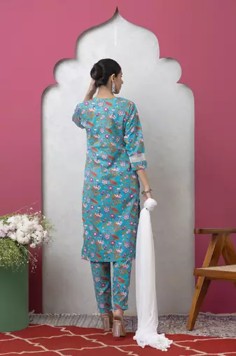 Smer women's turquoise blue cotton printed v-neck 3/4th sleeves kurta with trouser set
