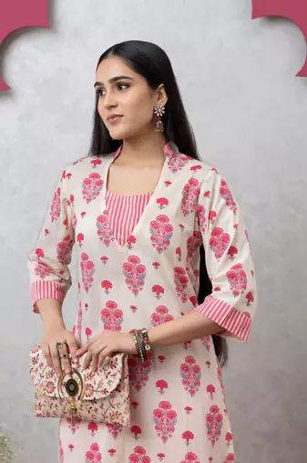 Smer women's cotton printed cream & pink v-neck 3/4th sleeves kurta & salwar set