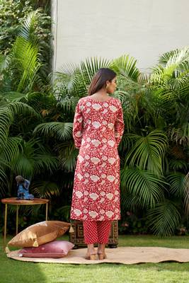 Red floral kurta pant set (set of 2) 5