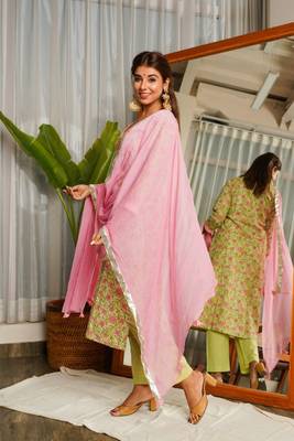 Pear green v-neck cotton printed suit set (set of 3) 2