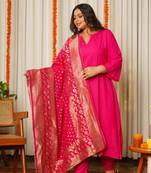 Fuschia pink pathani kurta suit set with benarasi dupatta