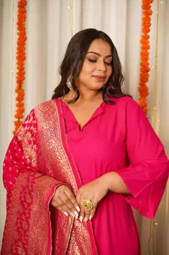 Fuschia pink pathani kurta suit set with benarasi dupatta