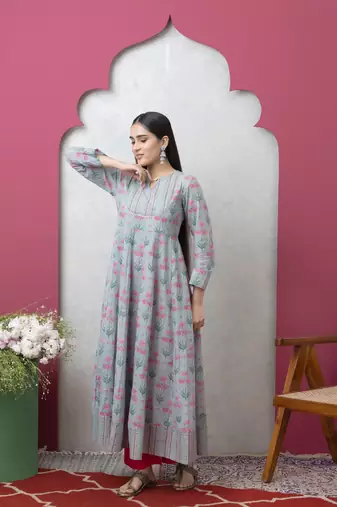Smer women's cotton printed round neck full sleeves anarkali kurta