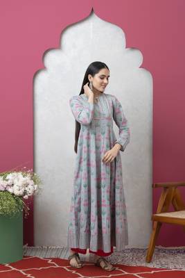 Smer women's cotton printed round neck full sleeves anarkali kurta 3